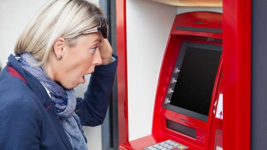 "Хотите снять наличные со счета? Согласуйте с Налоговой!" - это что еще за новости? смотреть онлайн