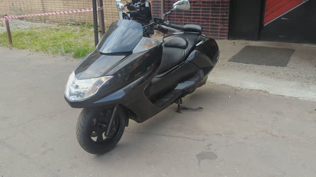 Макси-скутер Yamaha Maxam (120YB43) 2006 г.в. смотреть онлайн