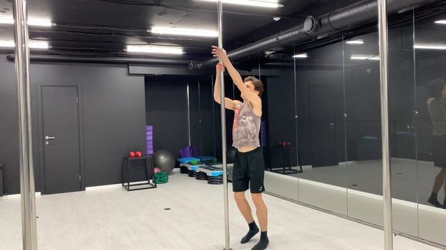 Развиваю навыки Pole Dance / Pole Sport || Пилонный спорт для бегунов на длинные дистанции :) смотреть онлайн