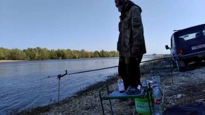 Фидер в половодье.