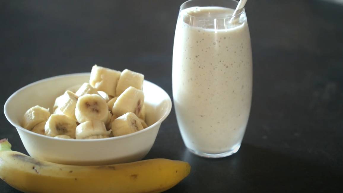 Молочный смузи со вкусом банана-брюле смотреть онлайн