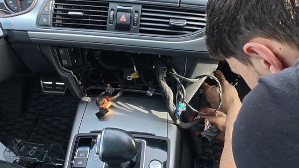 Установка ММІ. Apple Carplay, Android auto на Audi A6 C7 Avant.