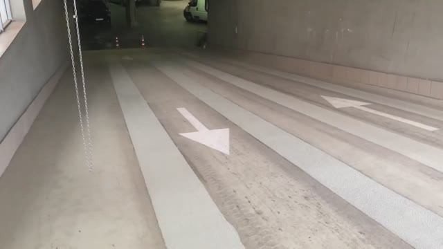 Противоскользящее полимерное покрытие для вьездного пандуса подземного паркинга. Ремонт пандуса смотреть онлайн