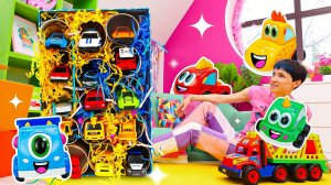 Отель для машинок – Маша Капуки и машинки Мокас помогают Лаки навести порядок!