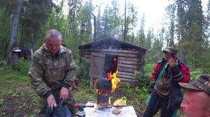Укрылись от грозы в избушке. Трудная дорога, река обмелела! Супер рыбалка на таёжной реке! Тайга.