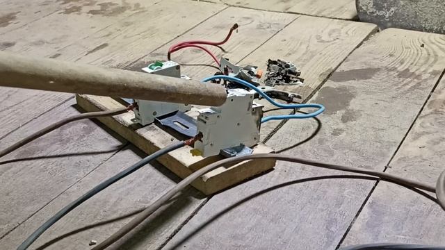 IEK Armat 16А vs ДЭК 40А