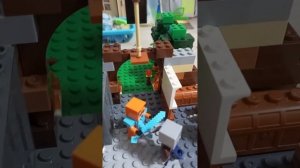 Minecraft Lego мультфильм Лесной особняк разбойников