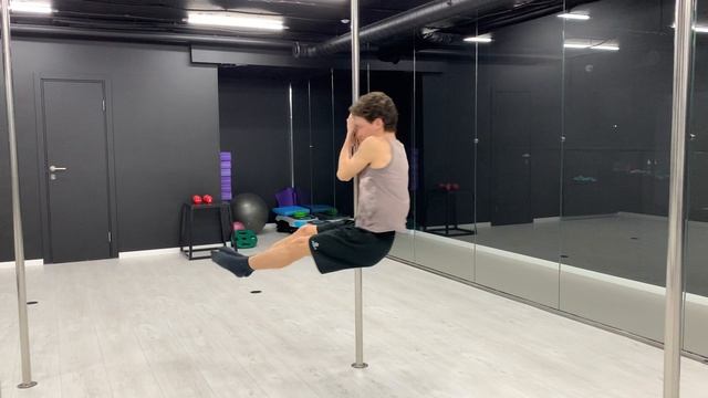 Развиваю навыки Pole Dance / Pole Sport || Кросс-тренинг для бегунов на длинные дистанции :) смотреть онлайн