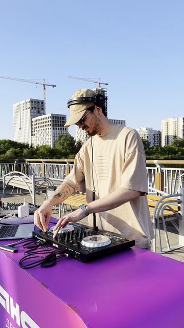 Встречаемся на тюменской набережной слушать музыку до конца лета ✨ смотреть онлайн