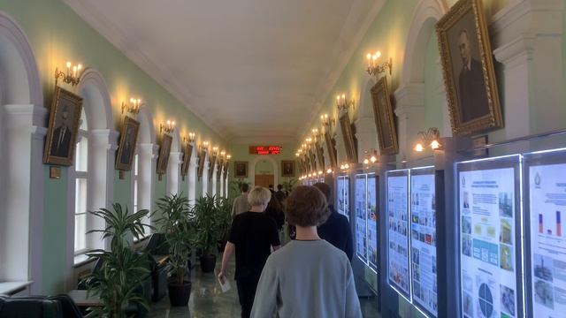 हम सेंट पीटर्सबर्ग खनन विश्वविद्यालय के अंदर हैं || सुंदर! :) смотреть онлайн