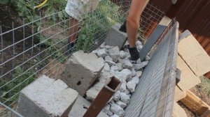 Габионы своими руками, монтаж. Подпорная стенка из габиона. Габионы из оцинкованной сетки с щебнем.