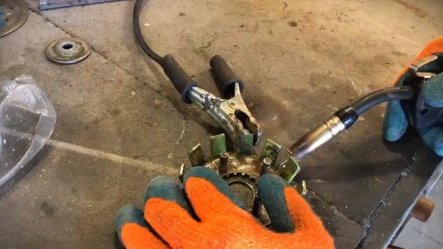 Сделал себе насадку пропольщик для триммера из старых