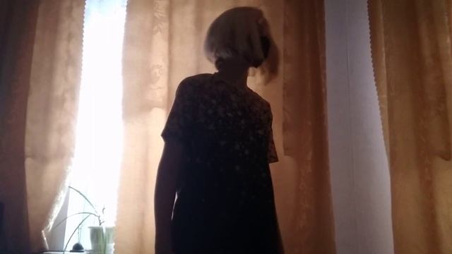 Идея из тик тока. (Автор решил поснимать в парике и ост?