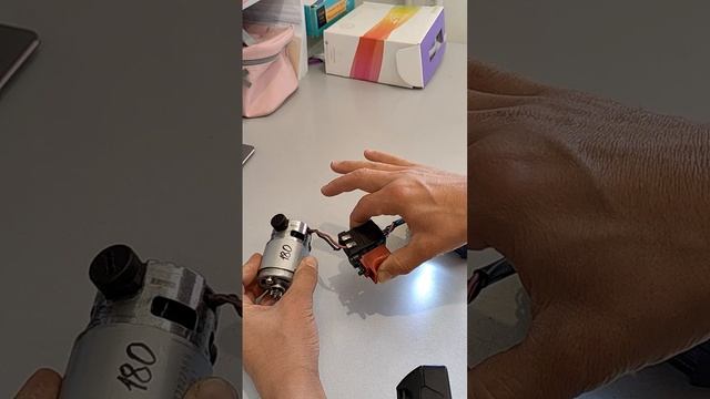 кнопка 1800 + моторчик 180. Бош