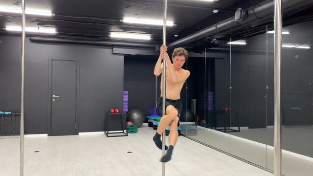 Развиваю навыки Pole Dance / Pole Sport || Пилонный спорт для бегунов на длинные дистанции :) смотреть онлайн
