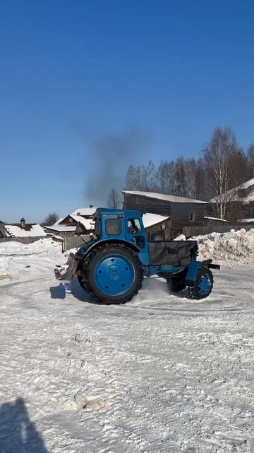 Крутится волчек. Трактор Т40. смотреть онлайн