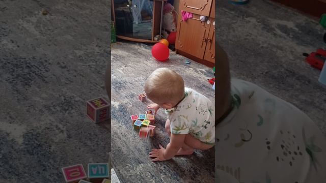 Марк строит башню смотреть онлайн