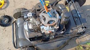 Champion LM 5346 E налетел на пень 1/2