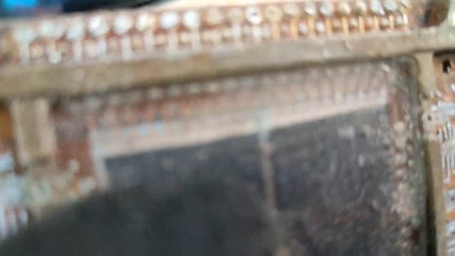 среди пустых плат нашёл дорогие радиодетали смотреть онлайн