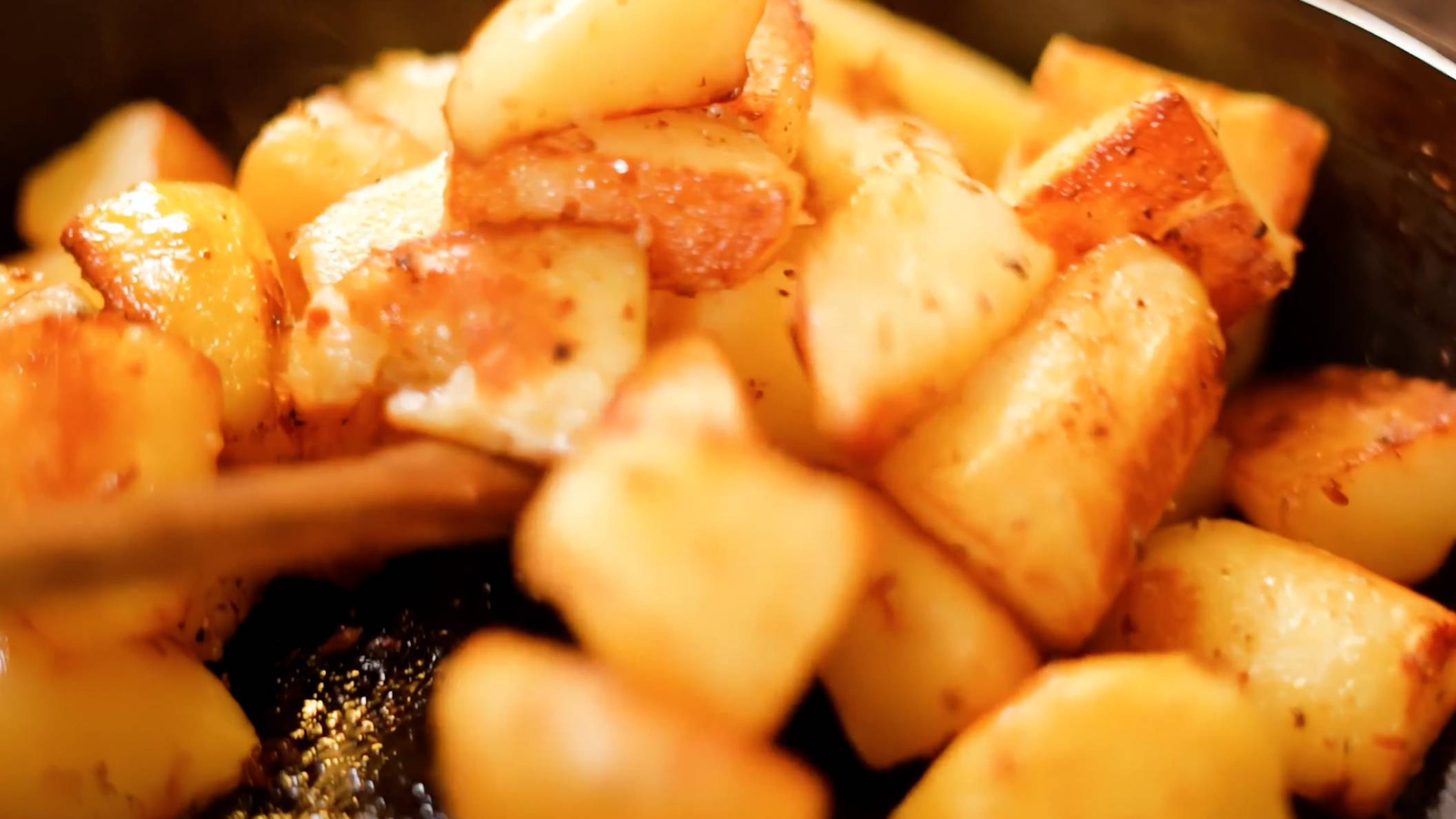 Картошка в Сметанно-Горчичном Соусе с Чесноком — Простой и Вкусный Рецепт! 🥔🌿 смотреть онлайн