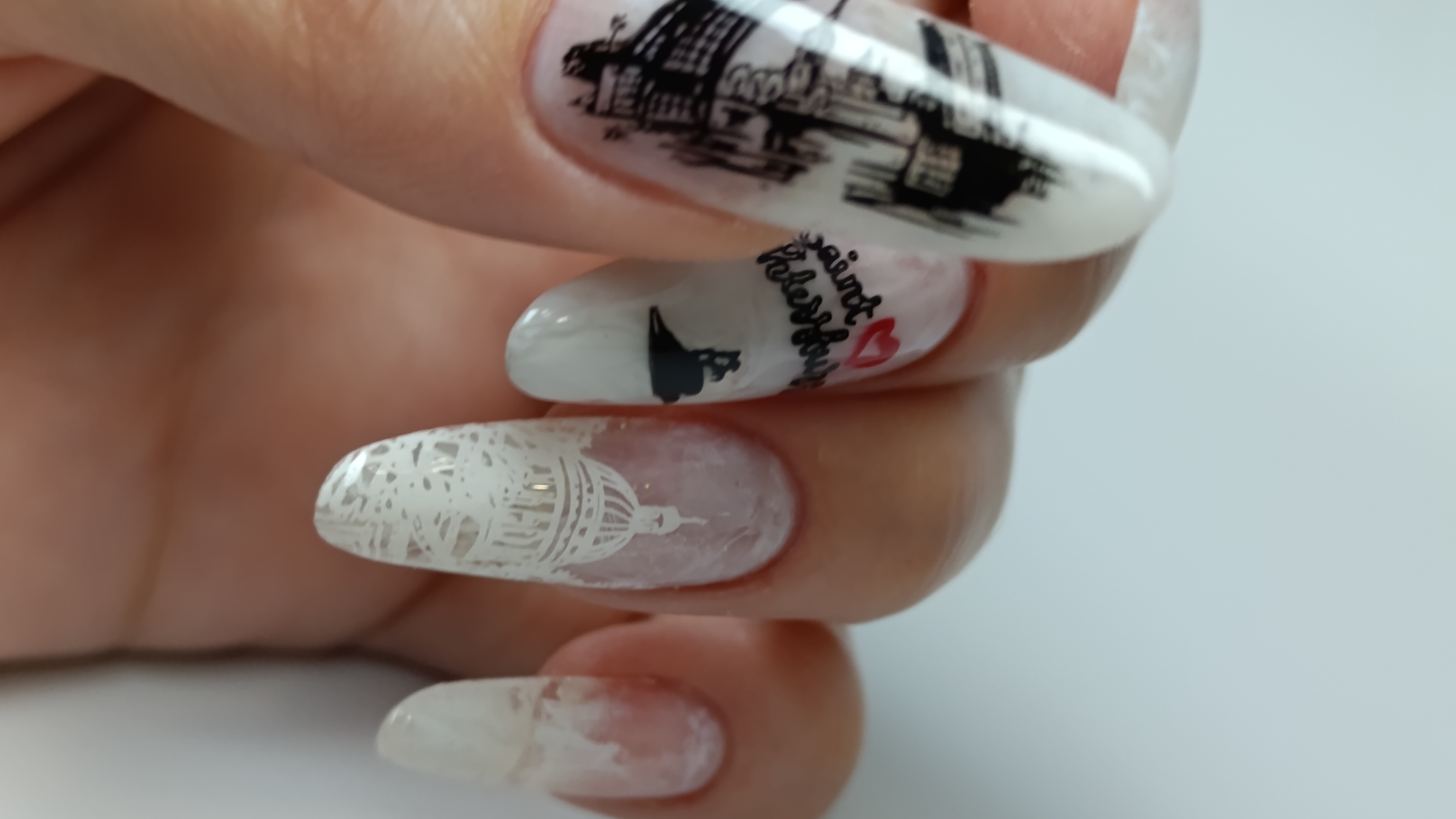 Наращивание с мраморным эффектом и стемпинг