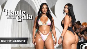 Показ мод Красивые женщины в купальниках 2025 Bikini