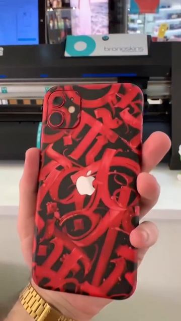 Виниловая наклейка на iPhone в место чехла смотреть онлайн