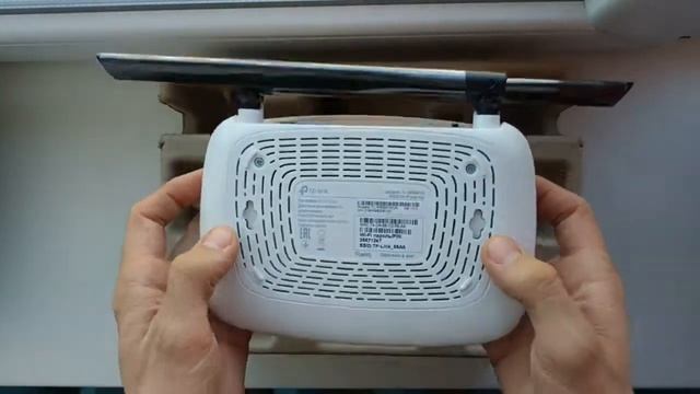 Розпаковка TP LINK TL WR841N розетка