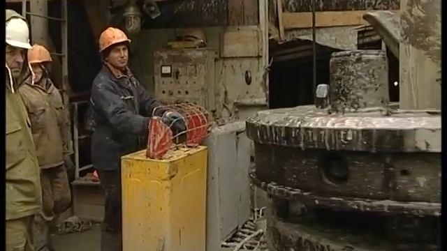 2005 03  Мегион   0Мегионнефтегазгеология, разведочное бу?
