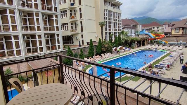 Отель Laza Plaza 4-х местный номер
с балконом смотреть онлайн