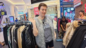 РАЗОРЯЕМ распродажи в Паттайе! Выбираю себе ЮБКУ и ДЖИНСЫ! Хочу купить ШУБУ в Таиланде ШОППИНГ Влог