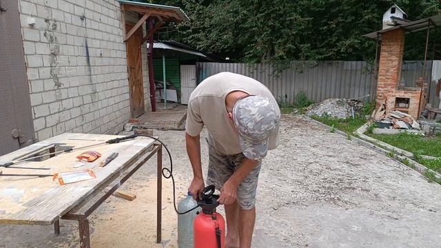 Переделываем лестницу. Обрабатываем деревья. Анна увидела змею. Видео от родителей смотреть онлайн