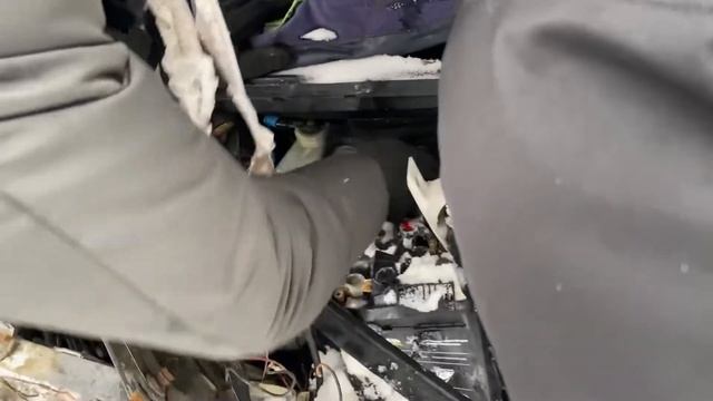 Вытащили акустические провода из старой машины! смотреть онлайн