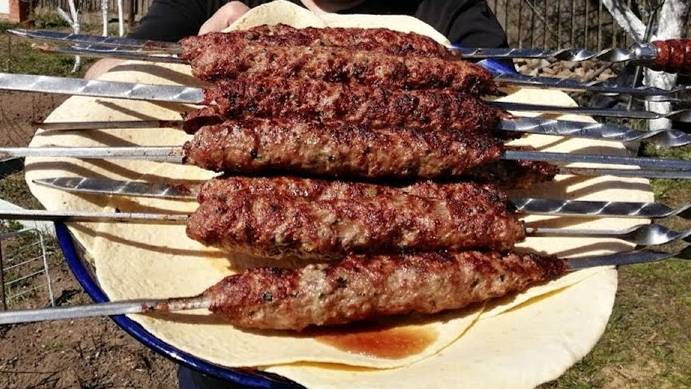 Как приготовить люля-кебаб на мангале — вкусно и просто!
