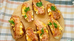 Бутерброды с сыром и беконом