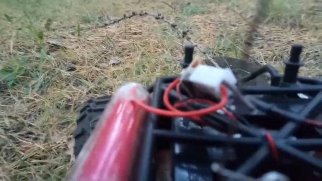 Рассказ о замене батареек на аккумуляторы 18650 на игруш