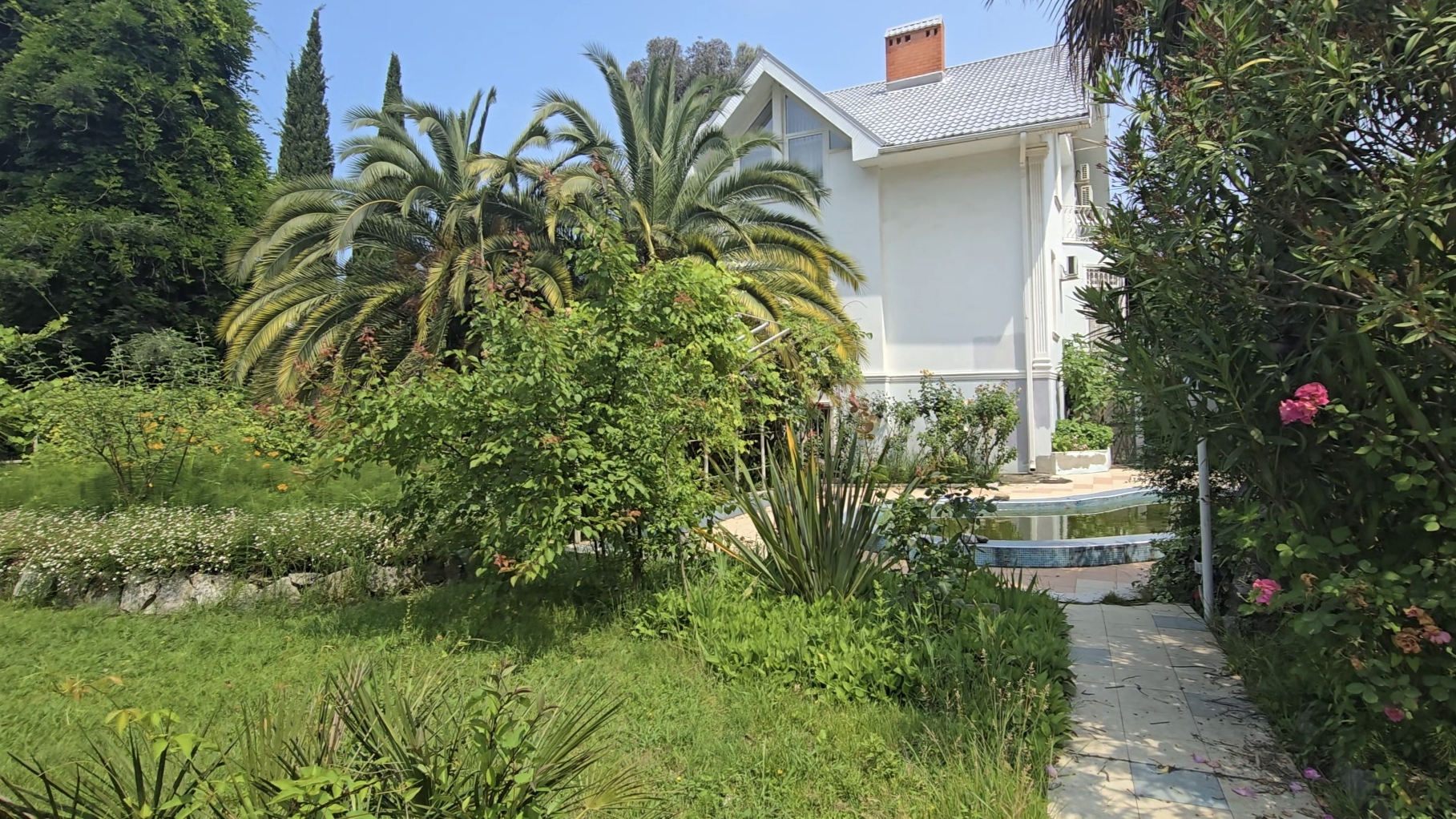 Большой дом на 20 сотках в Новом Сочи смотреть онлайн