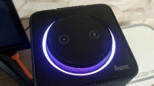 Яндекс станция зависает.