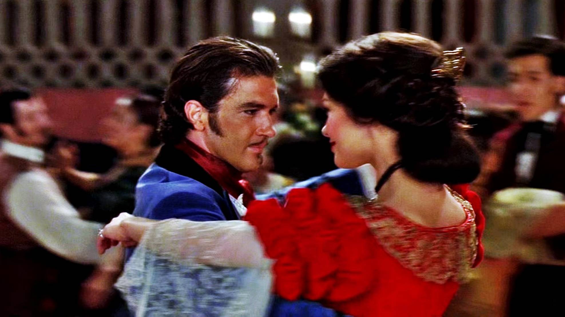 Антонио Бандерас и Кэтрин Зета-Джонс в фильме«Маска Зорро / The Mask of Zorro, 1998»(Танец) фрагмент смотреть онлайн