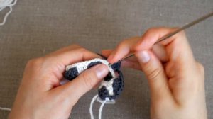 Два цвета пряжи. Вязание крючком Двухцветный узор крючком. Crochet for beginners