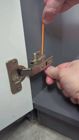 Умный мебельщик поделился хитростью!