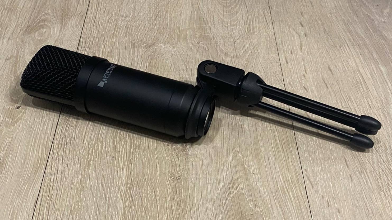 Распаковка и обзор микрофона Fifine K730 смотреть онлайн