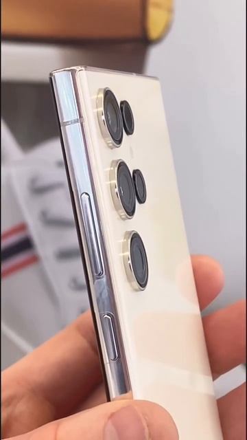 Samsung Galaxy S23 Ultra + защита от BRONOSKINS на 360° смотреть онлайн