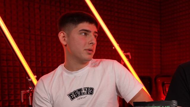 КАКВО Е ДА ГЛЕДАШ UFC 308 НА ЖИВО?! смотреть онлайн