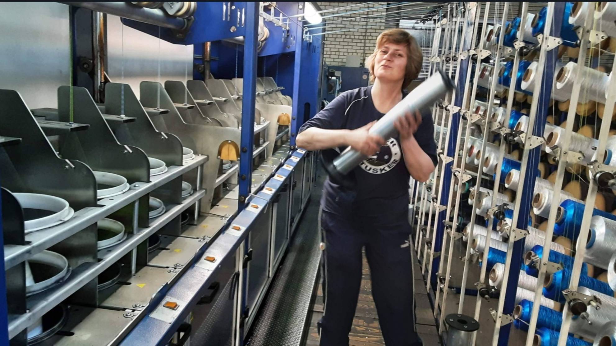 Крутильно-тростильная текстильная машина Roblon модели Tornado 250 и Tornado 300 01.09.2021 15.59 смотреть онлайн