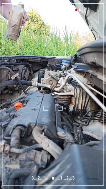 Доливаю антифриз