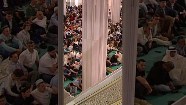 Мулла приказал мусульманам. Москвичам приготовиться смотреть онлайн