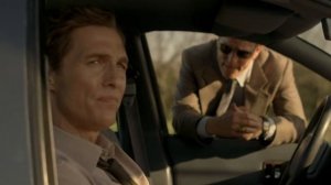 Раст осматривает Берта (Настоящий детектив)