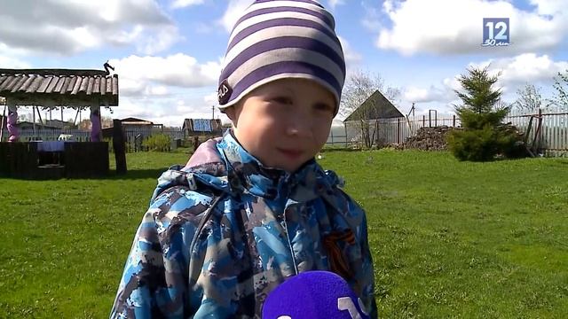 Кикимора вместе с Шишигой встречает гостей сказки в деревне Ботово смотреть онлайн