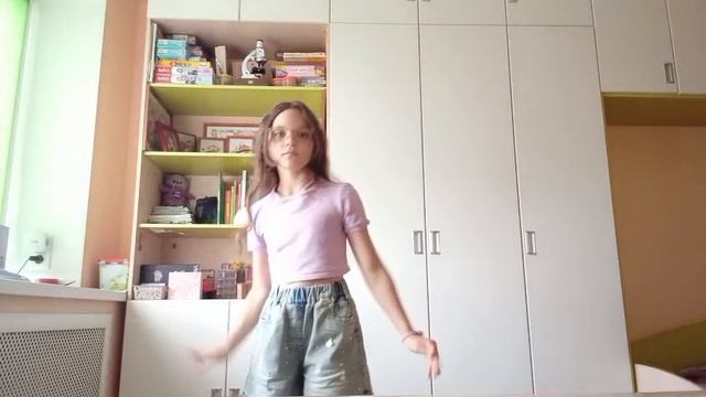 Танец под песню "Плаки-плаки" смотреть онлайн